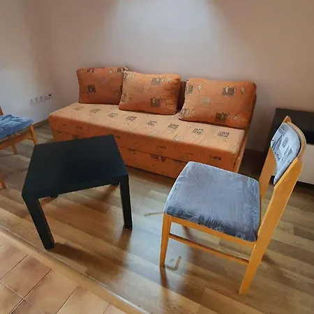 In - Balaton 20050 بيت للعطل *