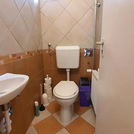 بيت للعطل In - Balaton 20050 *