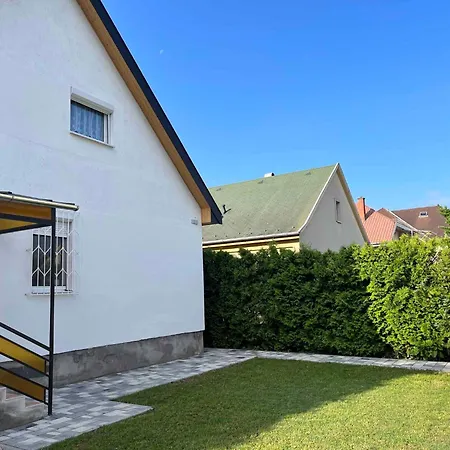 度假居 In - Balaton 20050 *